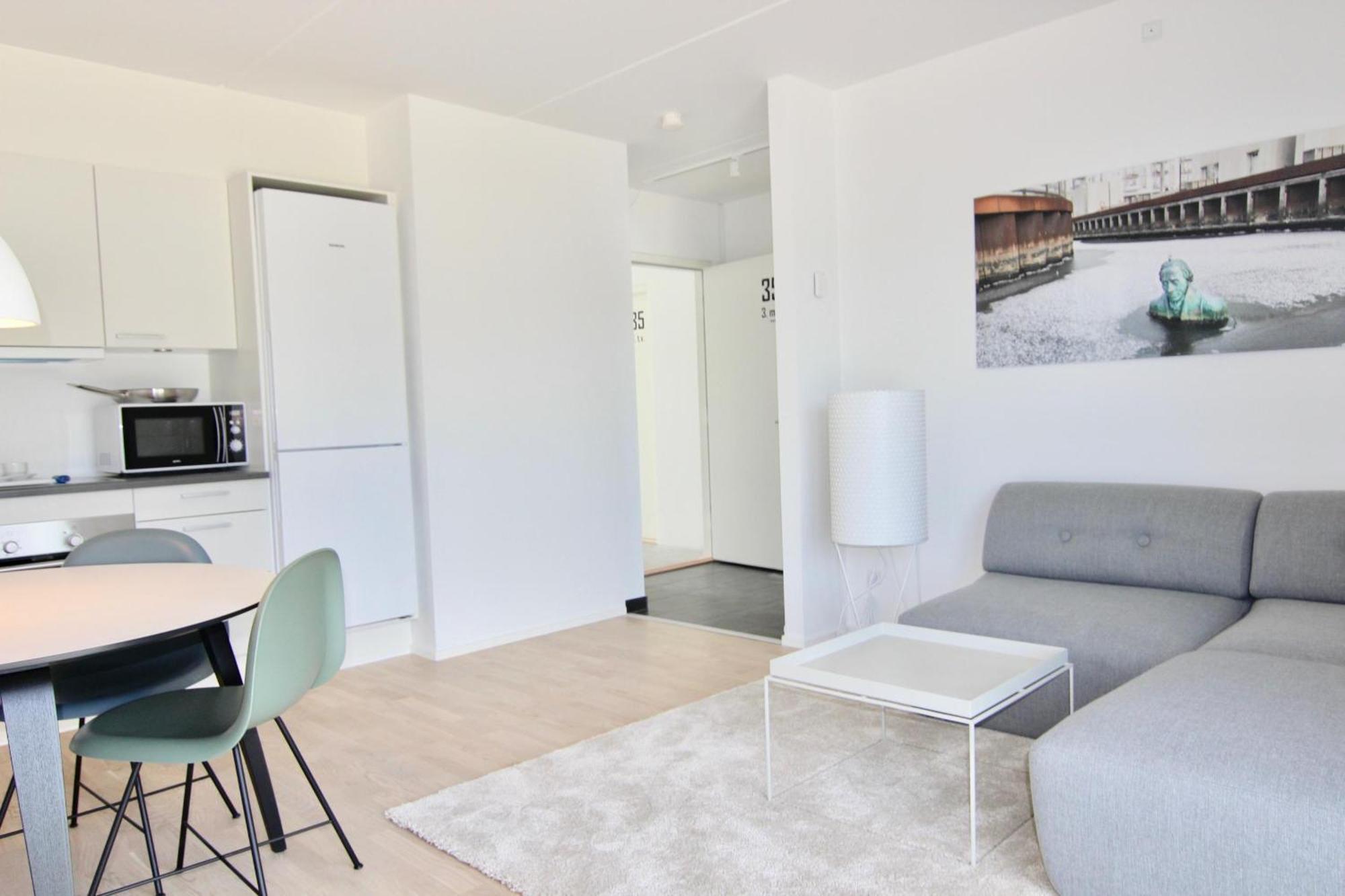 Great 1-bed Wbalcony By Harbour Apartment